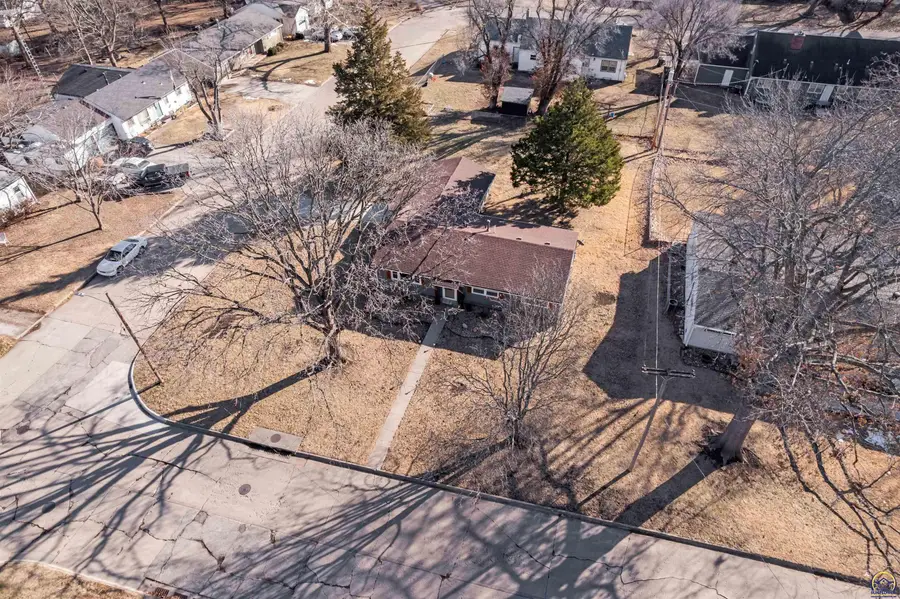 4801 SW 20th St, Topeka, KS 66604 - #3