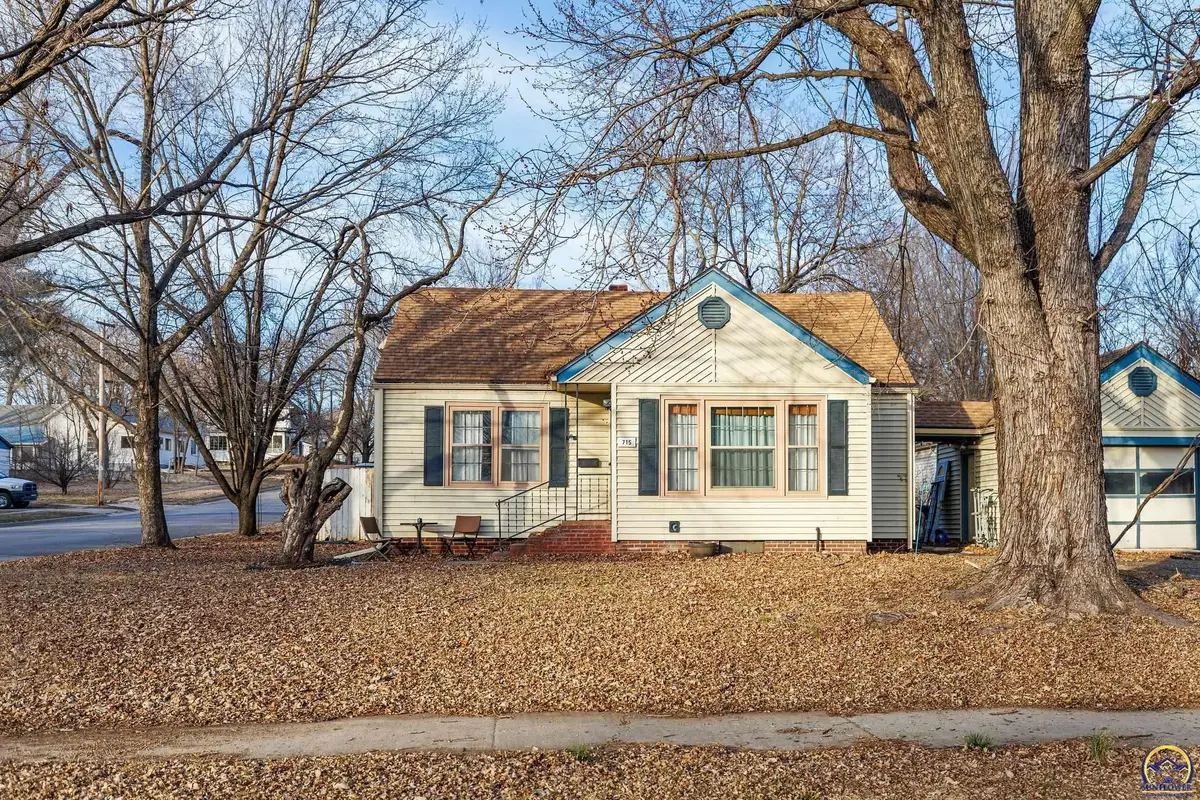 715 W Alma St, Saint Marys, KS 66536 - #1