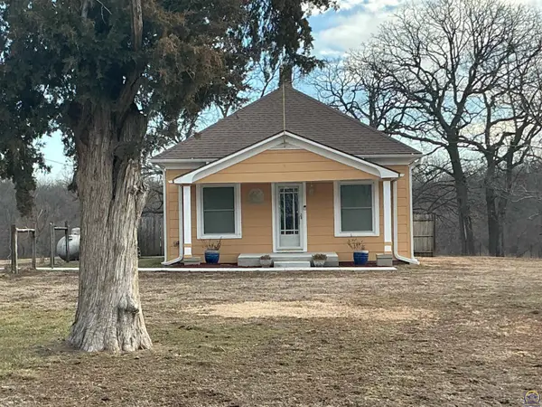 3177 Florida Rd, Pomona, KS 66076