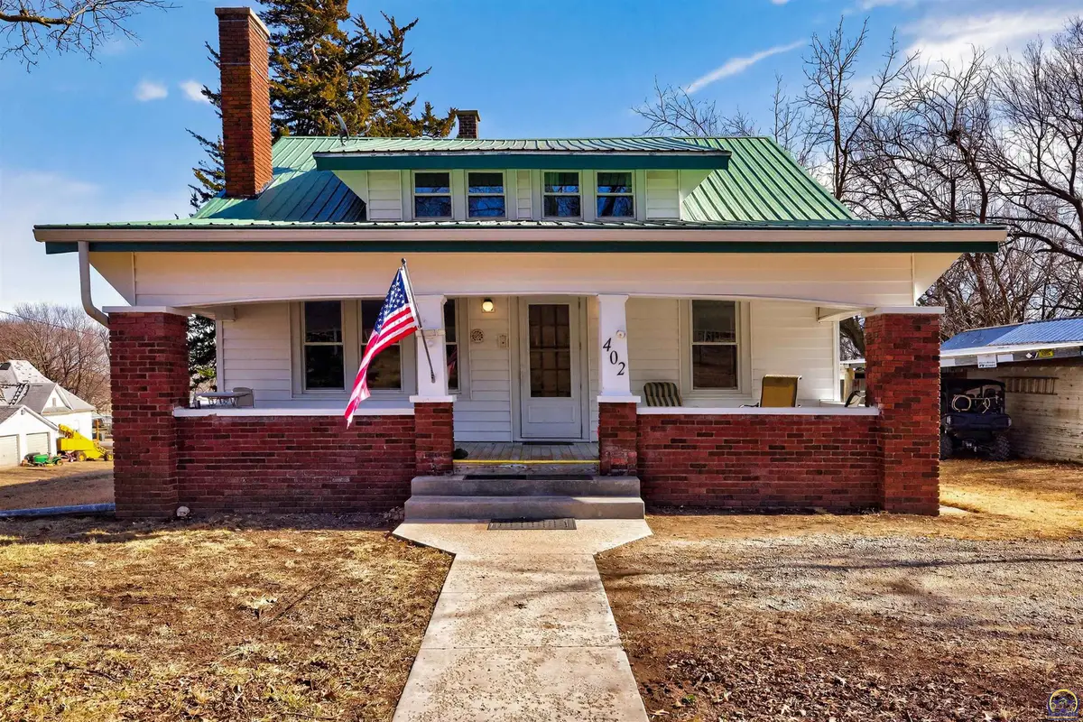 402 Locust St, Eskridge, KS 66423 - #1