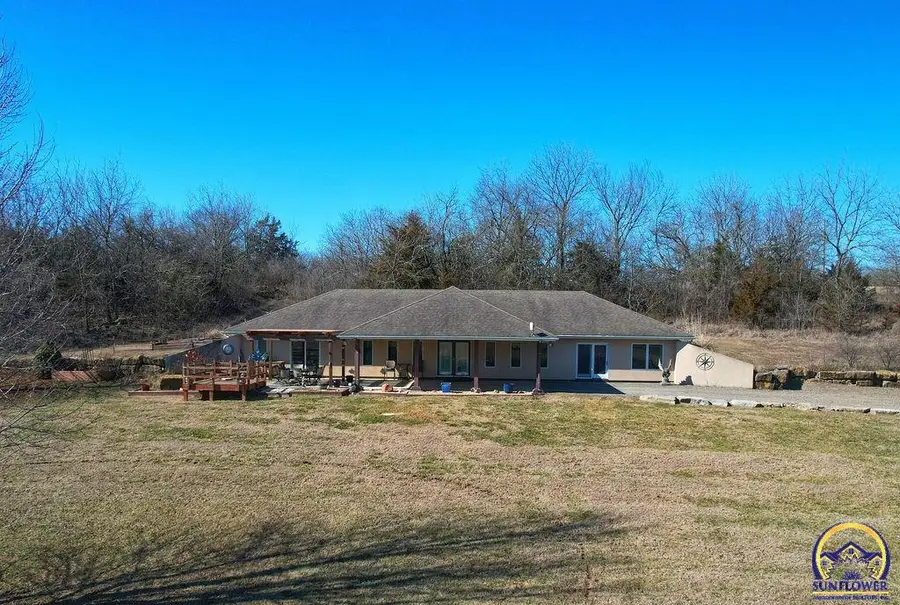 16245 62nd St, Oskaloosa, KS 66066 - #3