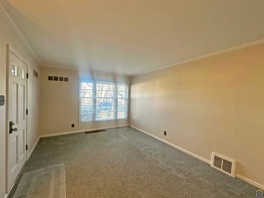 631 SW High Ave, Topeka, KS 66606 - #3