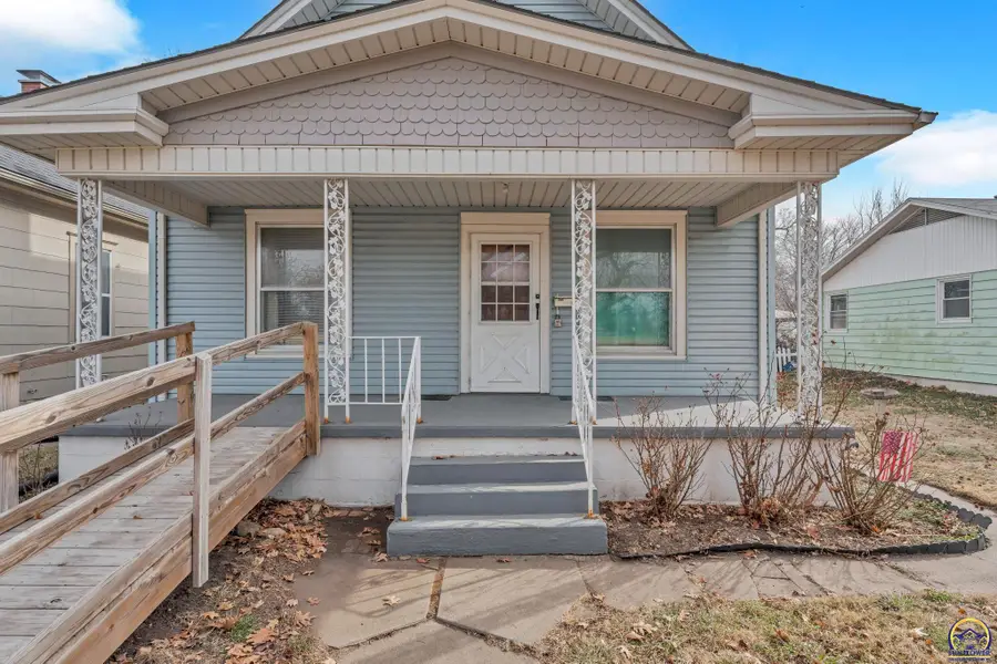 626 NE Emmett St, Topeka, KS 66616 - #3