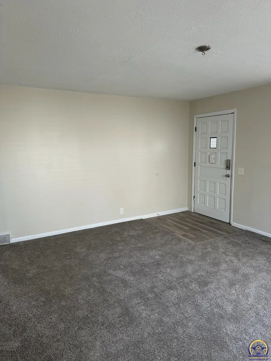 336 Sherman St, Emporia, KS 66801 - #2