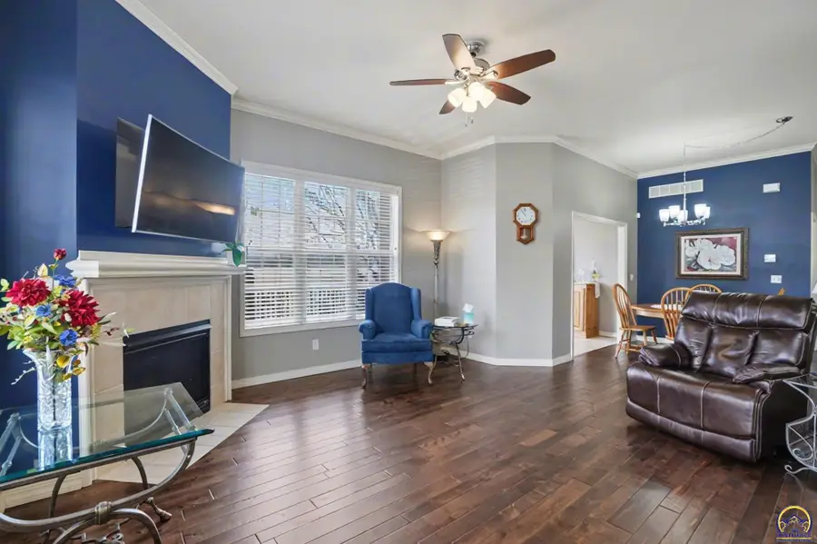 2250 Lake Pointe Dr #Unit 1104, Lawrence, KS 66049-9227 - #3