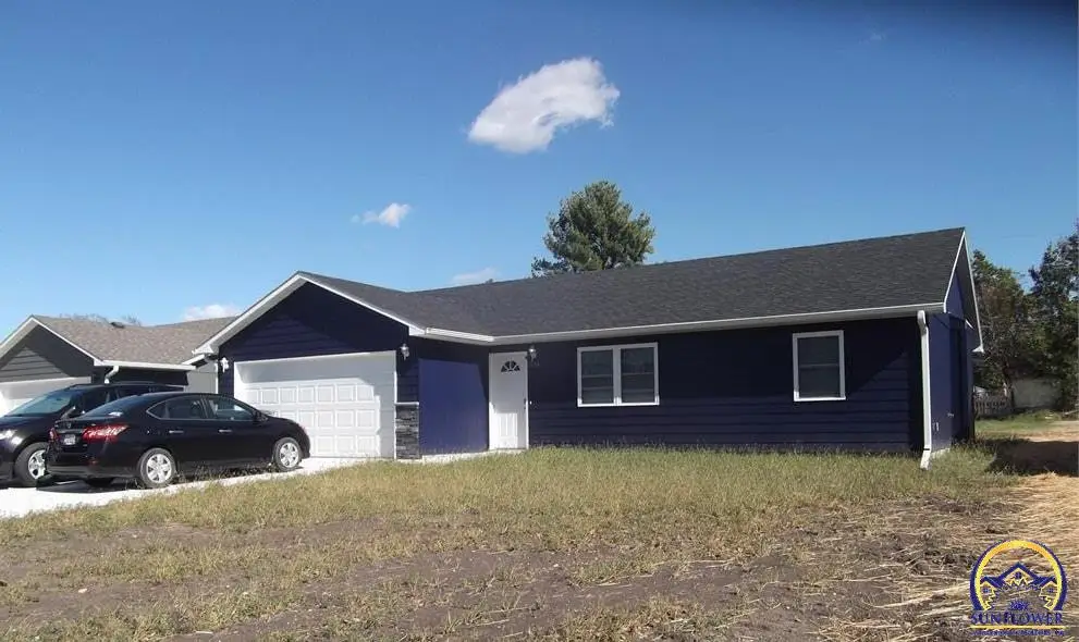 1014 Homewood St, Emporia, KS 66801-3438 - #1