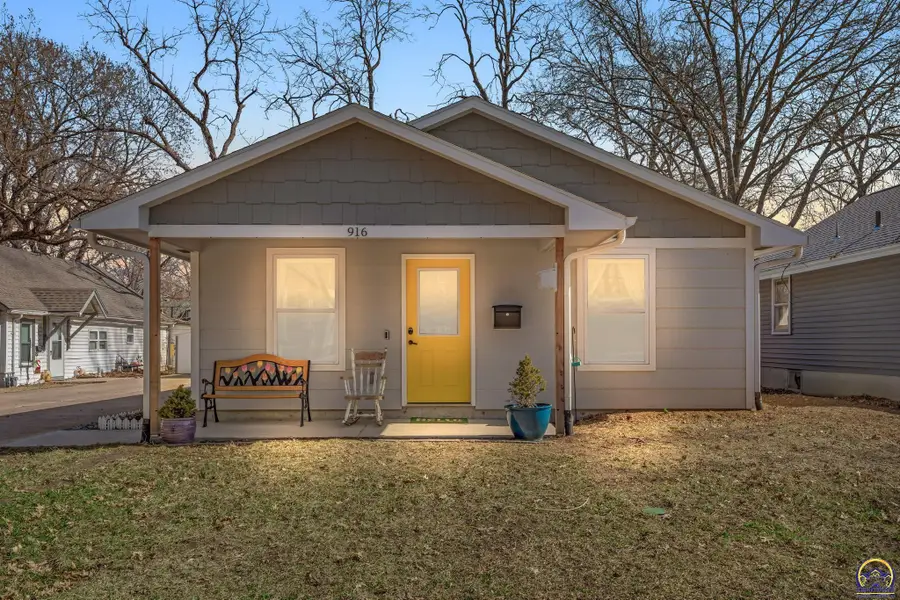 916 SW Warren Ave, Topeka, KS 66606 - #3