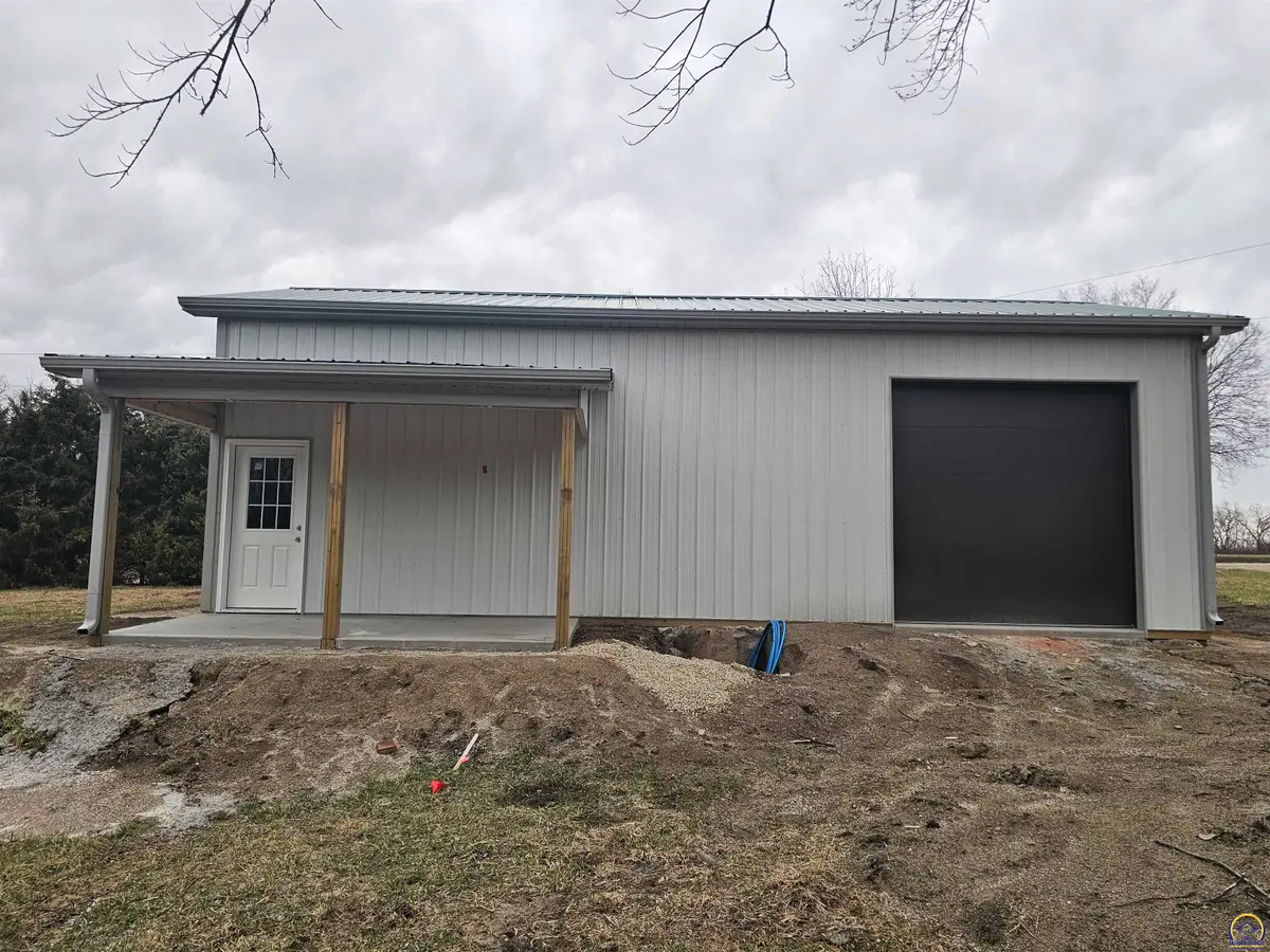 719 Neosho St, Neosho Rapids, KS 66864 - #1