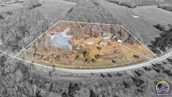 1475 Jackson Rd, Williamsburg, KS 66095-8101