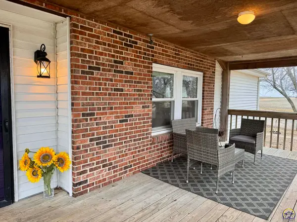 6366 Us 59 Hwy, Oskaloosa, KS 66066