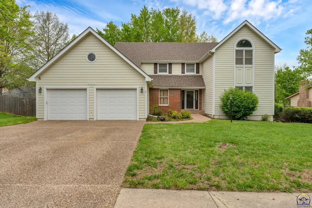 920 SE 43rd St, Topeka, KS 66609 - #1