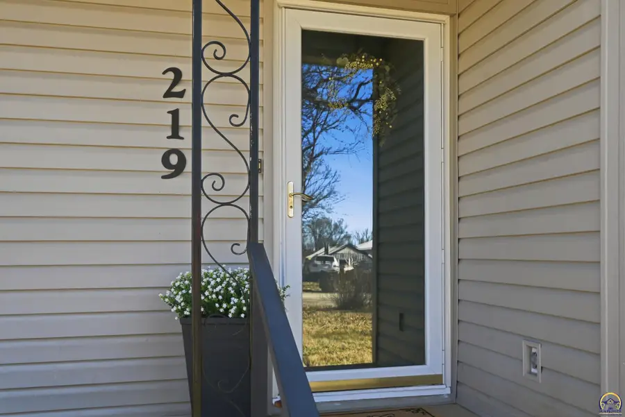 219 Ash St, Lyndon, KS 66451-9999 - #2