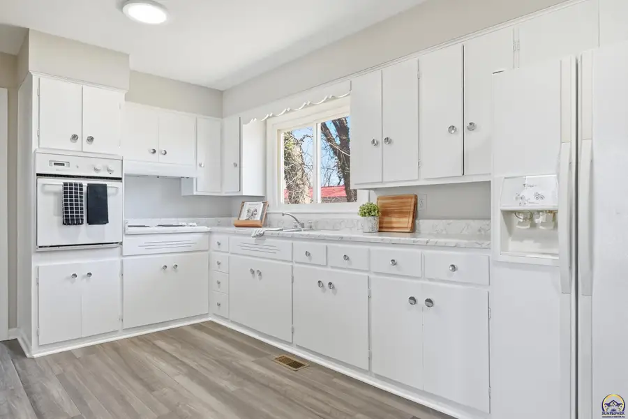 219 Ash St, Lyndon, KS 66451-9999 - #3