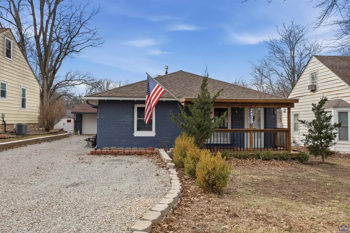 2429 SW Harrison St, Topeka, KS 66611 - #1