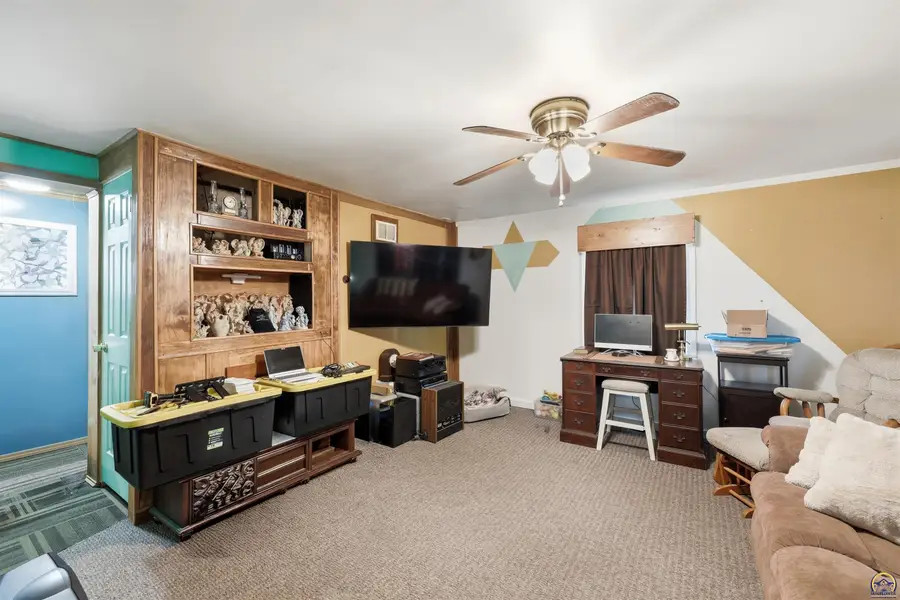 2429 SW Harrison St, Topeka, KS 66611 - #3
