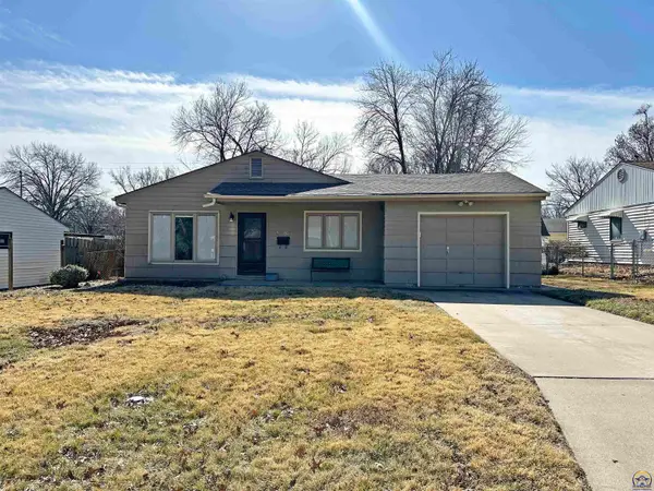 4767 SW 17th Ter, Topeka, KS 66604