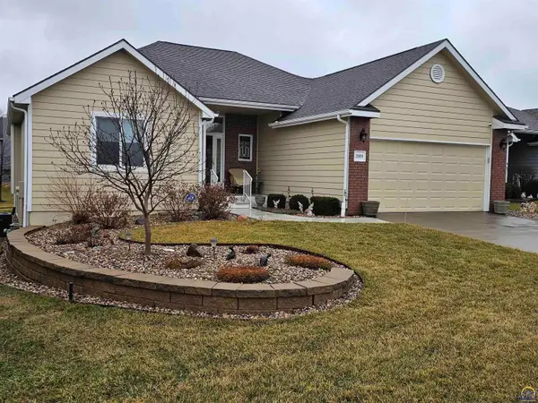 2809 SW Tallgrass Dr, Topeka, KS 66614