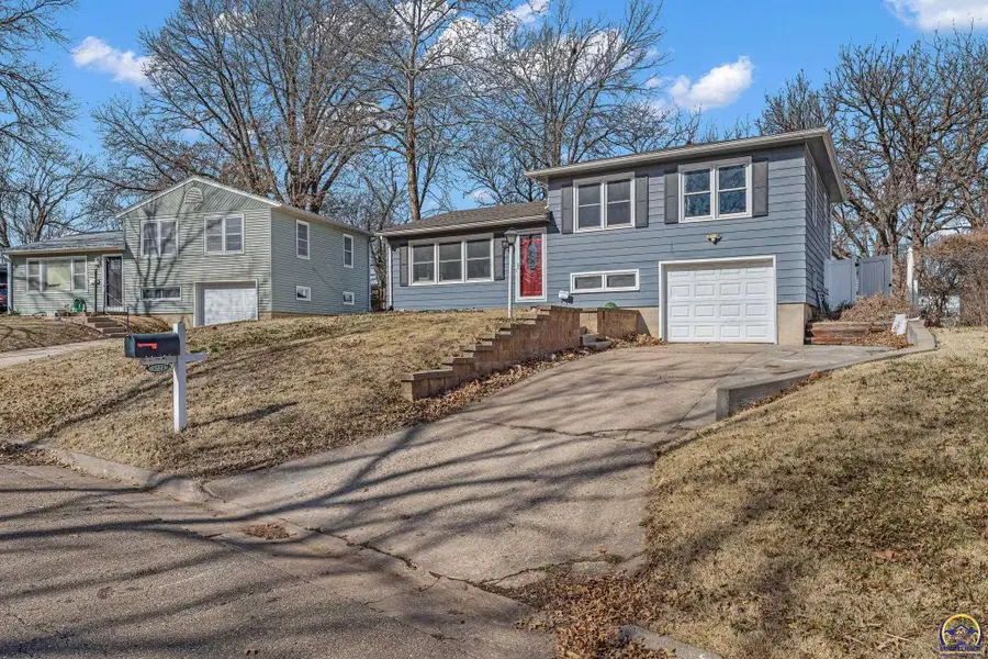 3521 SW Brendan Ave, Topeka, KS 66611 - #2