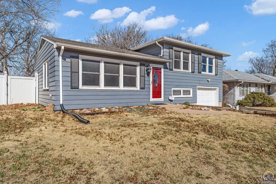 3521 SW Brendan Ave, Topeka, KS 66611 - #3