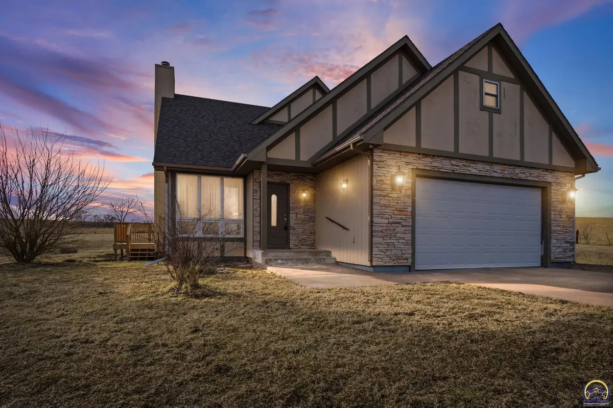 7649 SE Ratner Rd, Berryton, KS 66409 - #1