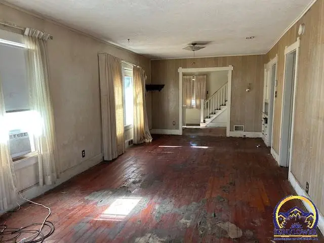 1533 SW High Ave, Topeka, KS 66604 - #2