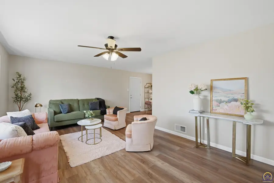 1306 SW Glendale Dr, Topeka, KS 66604 - #2