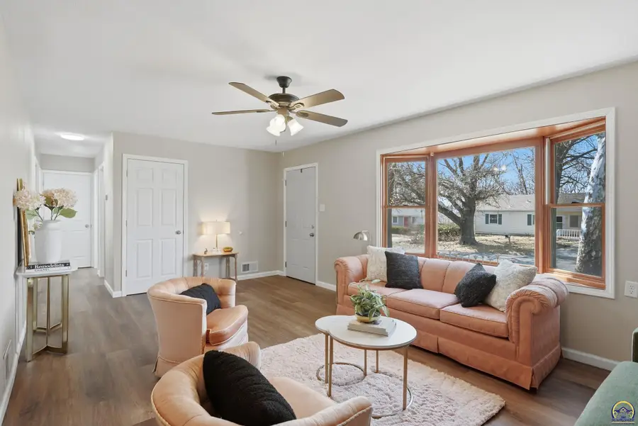 1306 SW Glendale Dr, Topeka, KS 66604 - #3