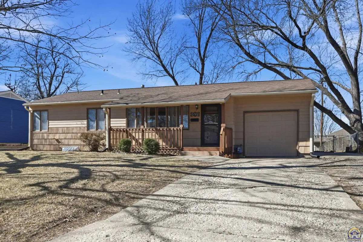 1537 SW Glendale Dr, Topeka, KS 66604 - #1
