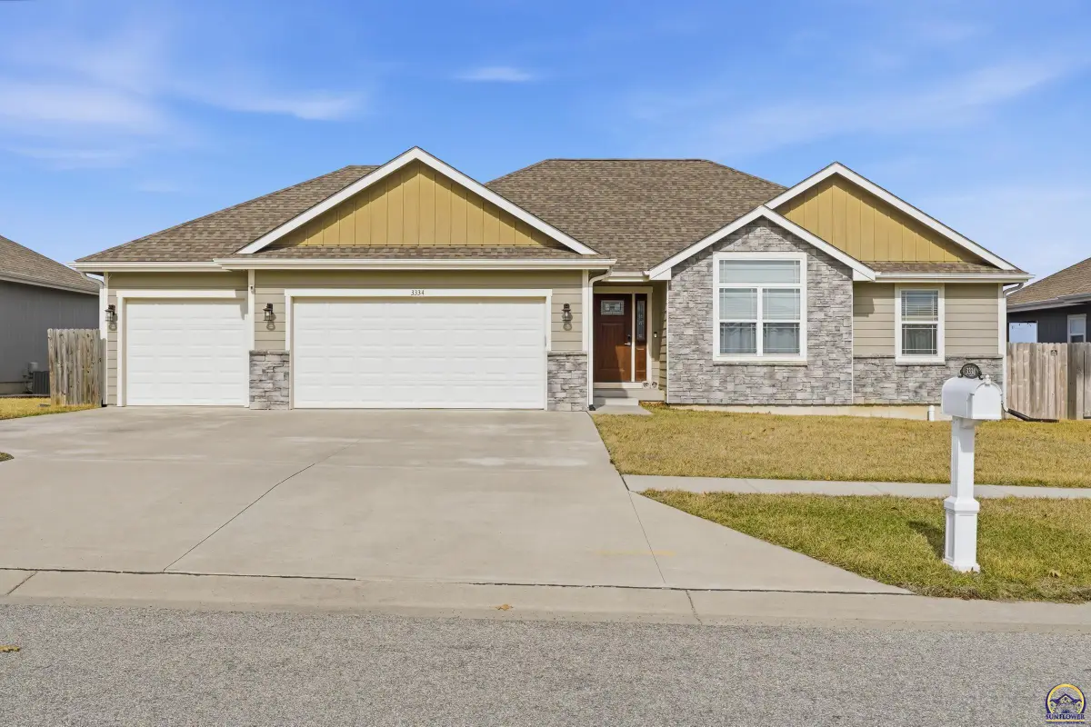 3334 SW 43rd St, Topeka, KS 66610 - #1