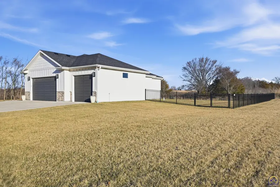 8100 SW 27th St, Topeka, KS 66614 - #2