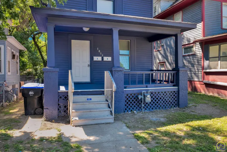 1017 SW 16th St, Topeka, KS 66604 - #2