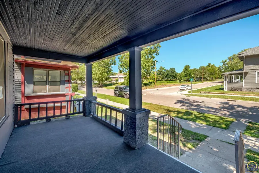 1017 SW 16th St, Topeka, KS 66604 - #3
