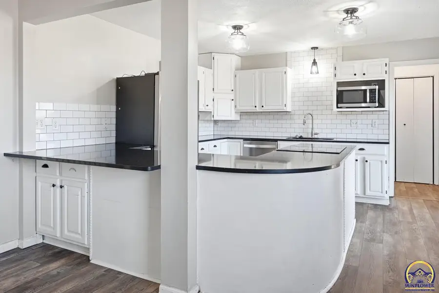 3840 SW 39th Ter, Topeka, KS 66610 - #3