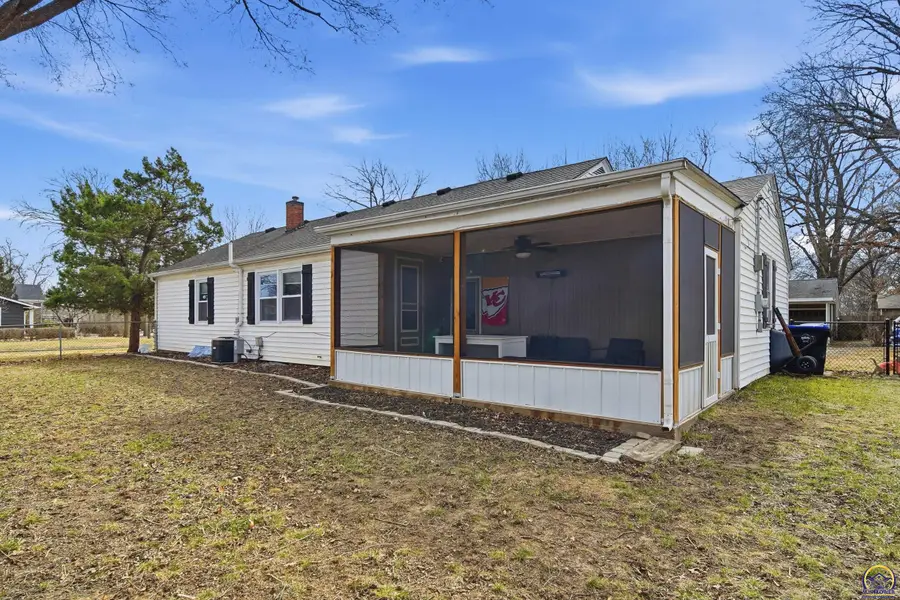 1721 SW High Ave, Topeka, KS 66604 - #3