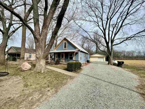 10134 SW Jordan Rd, Wakarusa, KS 66546