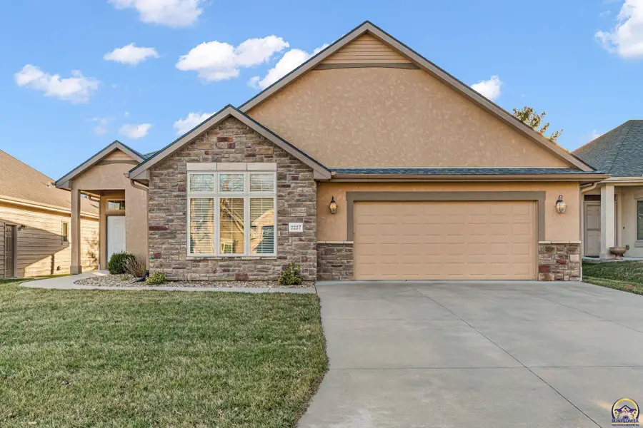 2227 SW Village Hall Rd, Topeka, KS 66614 - #2