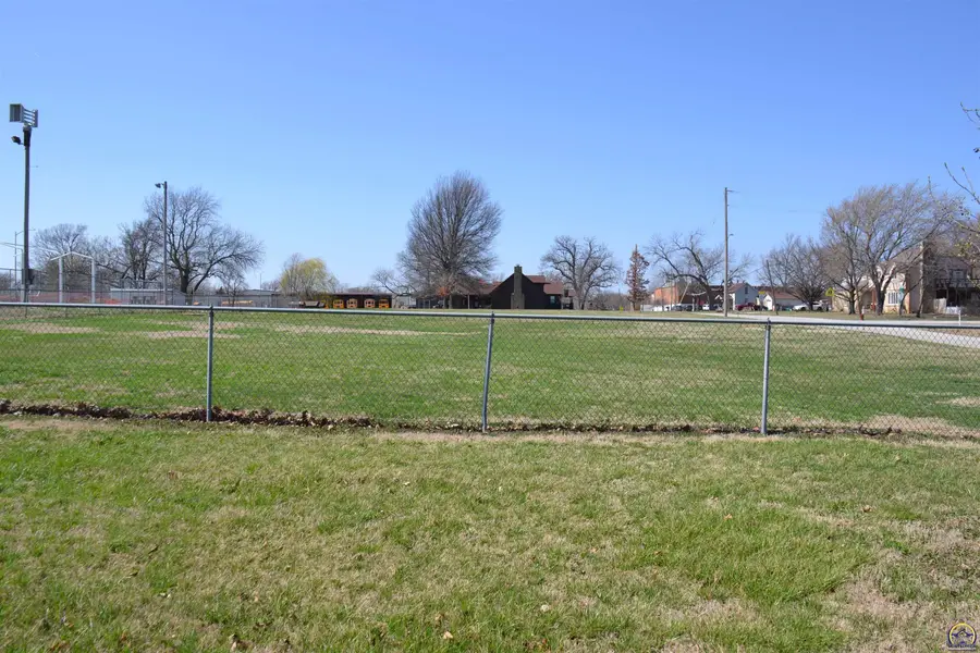 000 E 6th St, Lyndon, KS 66451-9999 - #2