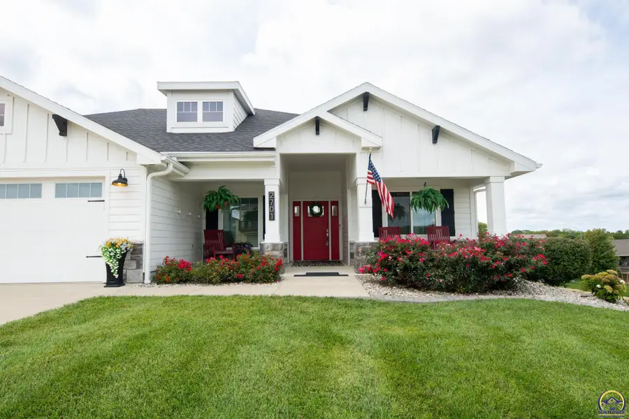 2701 Twin Lakes Dr, Emporia, KS 66801 - #3