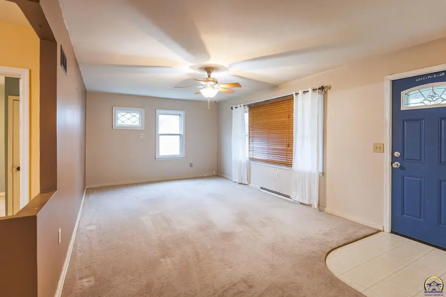 205 S 4th St, Saint Marys, KS 66536 - #3