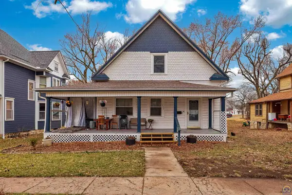 523 Kansas Ave, Holton, KS 66436