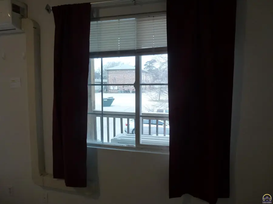 905-909 East St, Emporia, KS 66801 - #2