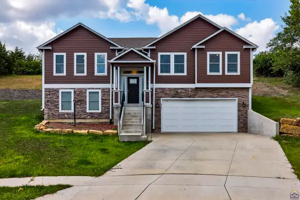 3751 SW Summerfield Dr, Topeka, KS 66610