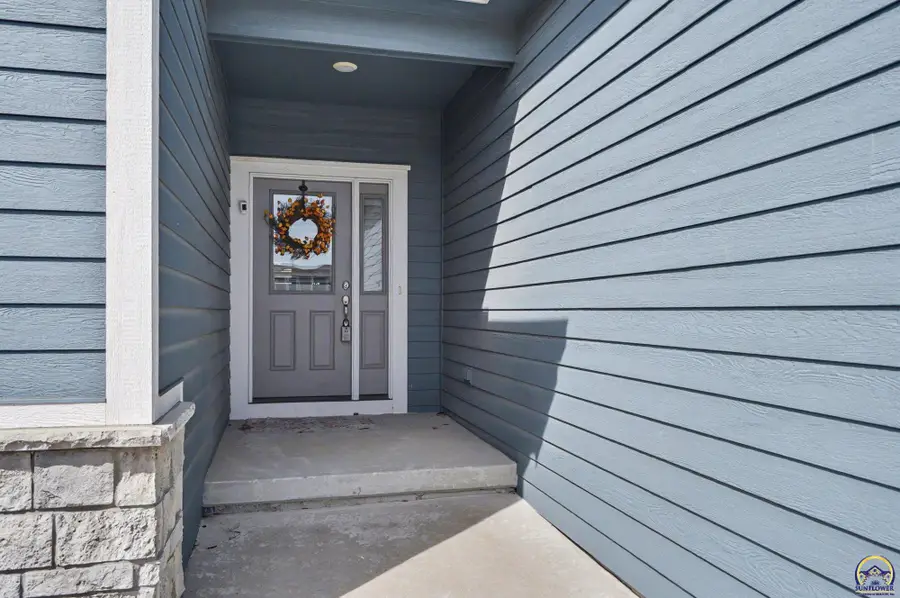 1115 Klein Ct, Lawrence, KS 66049-5050 - #2