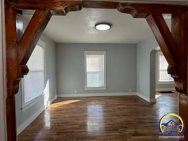1185 SW Clay St, Topeka, KS 66604 - #3