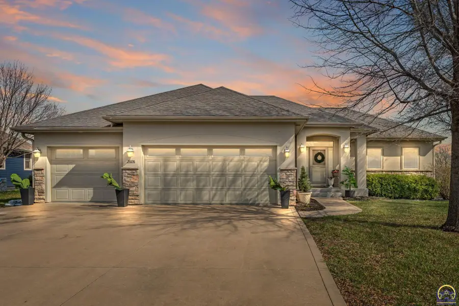 2608 SW Windermere Ct, Topeka, KS 66614 - #3
