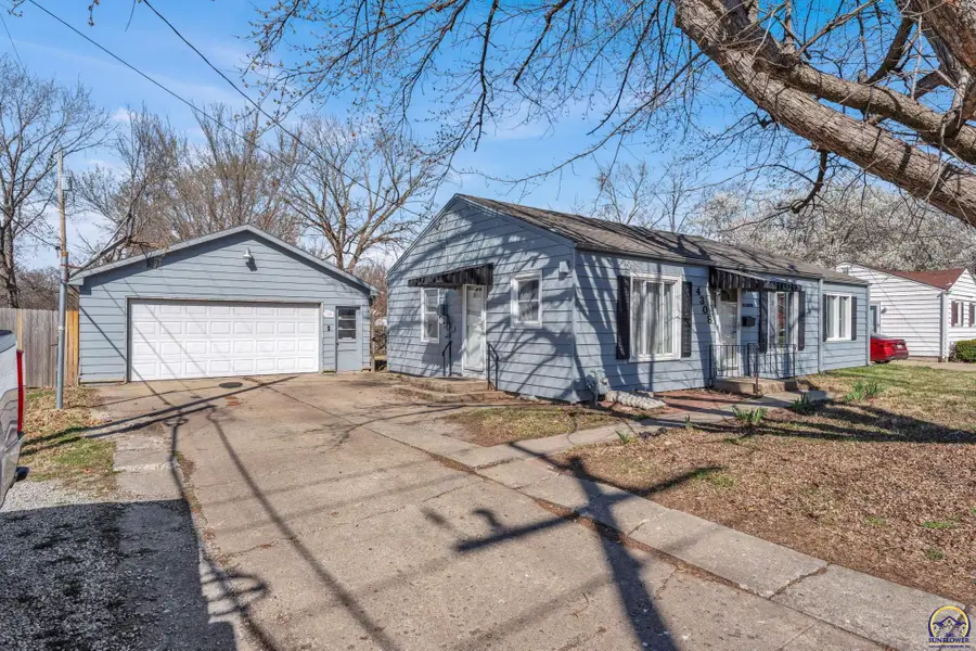 4308 SW 19th St, Topeka, KS 66604 - #3