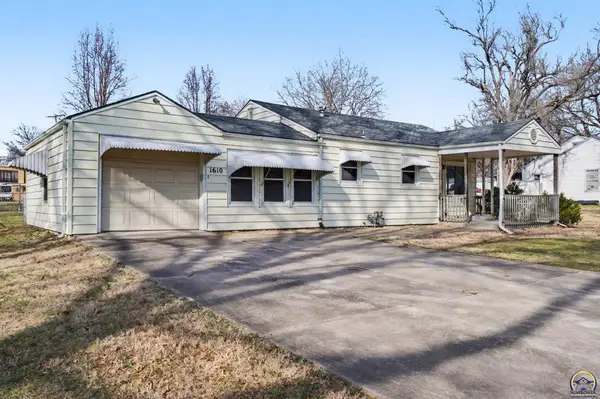 1610 SW 33rd St, Topeka, KS 66611