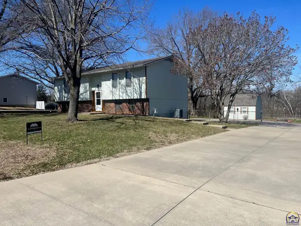 2624 NE 37th Ter, Topeka, KS 66617
