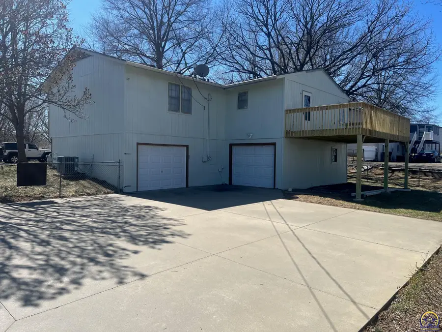 2624 NE 37th Ter, Topeka, KS 66617 - #2