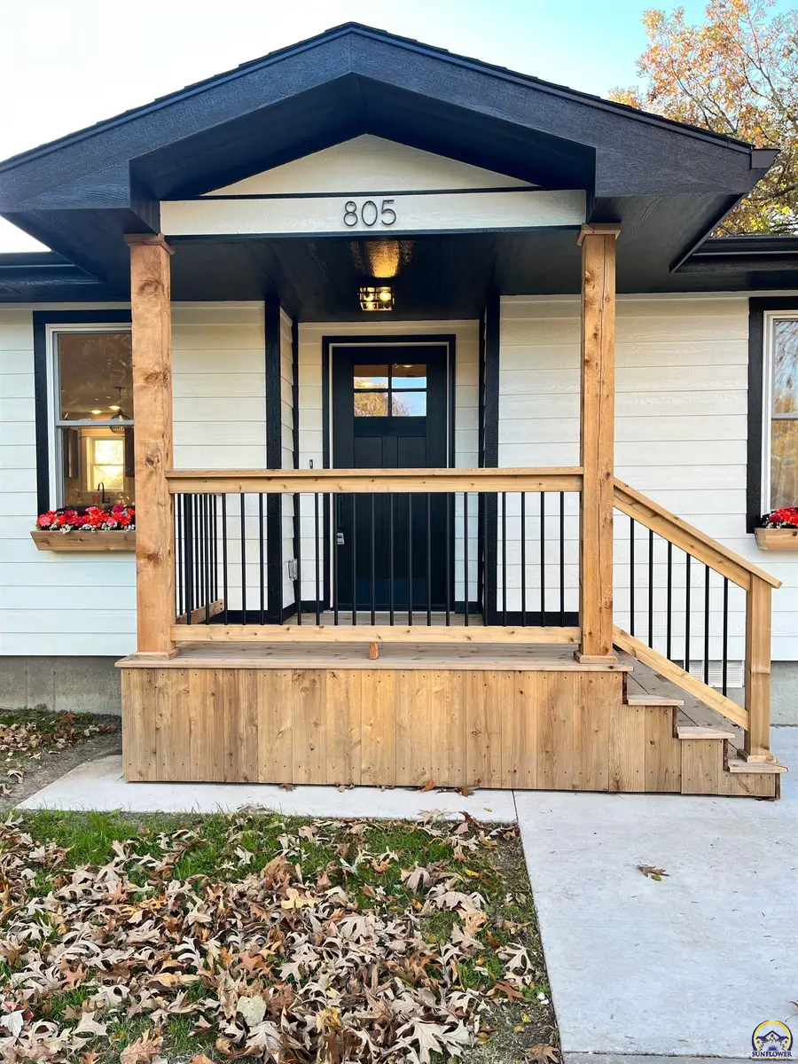 805 Peyton St, Emporia, KS 66801 - #3